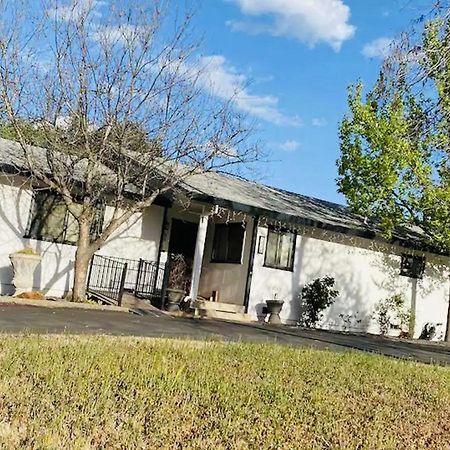 Family Friendly, 3 Bedroom House, With King Bed For Up To 15 - Bbq - Internet - Jet Tub 오번 외부 사진