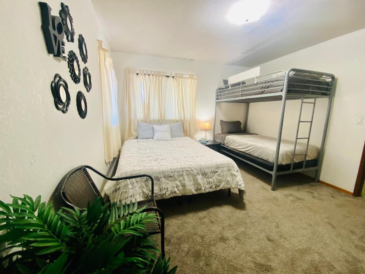 Family Friendly, 3 Bedroom House, With King Bed For Up To 15 - Bbq - Internet - Jet Tub 오번 외부 사진
