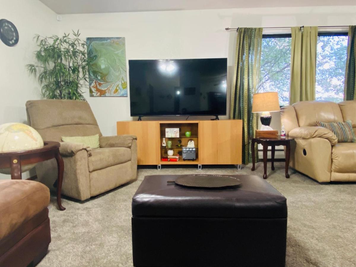 Family Friendly, 3 Bedroom House, With King Bed For Up To 15 - Bbq - Internet - Jet Tub 오번 외부 사진